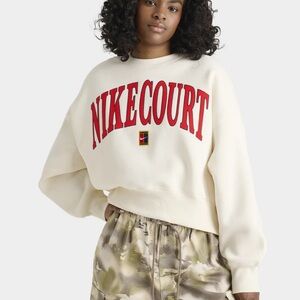 Nike Court Women's Phoenix Fleece Oversized Crewneck Tennis Sweatshirt